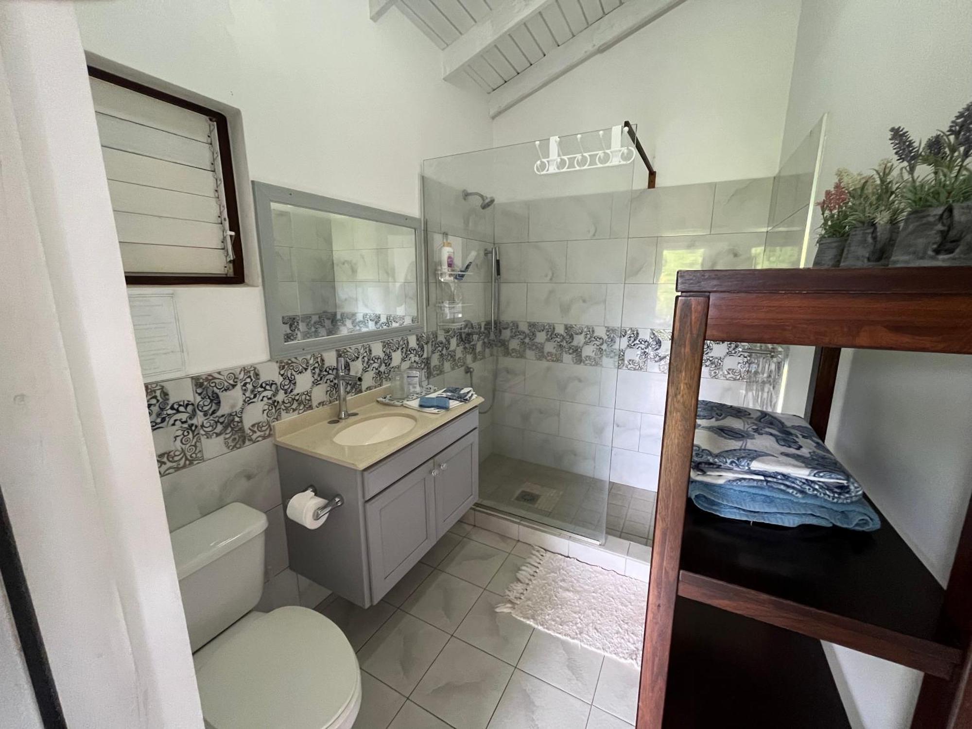 Brighton Village Studio Blu At Waves Villa Guesthouse المظهر الخارجي الصورة