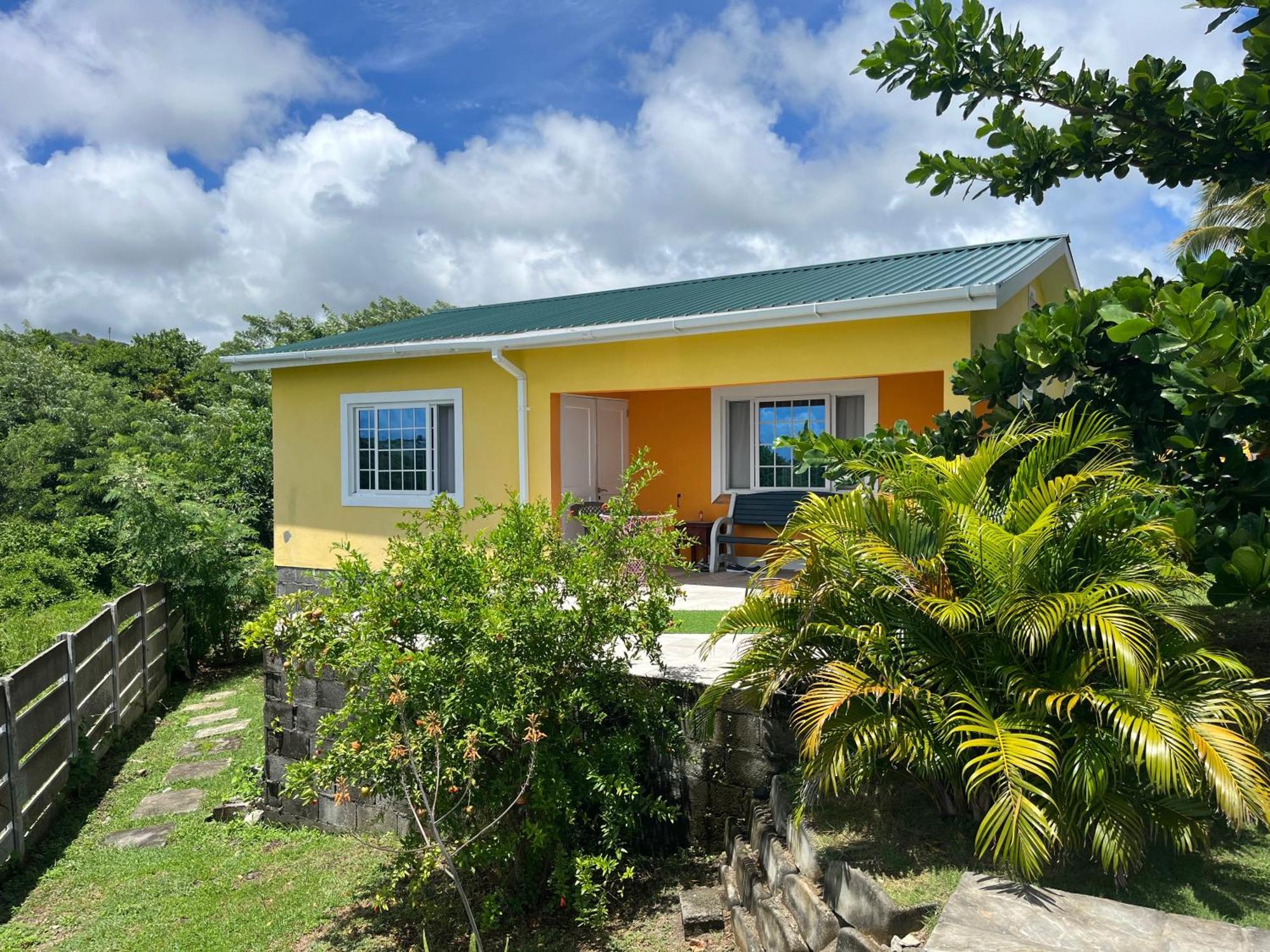 Brighton Village Studio Blu At Waves Villa Guesthouse المظهر الخارجي الصورة